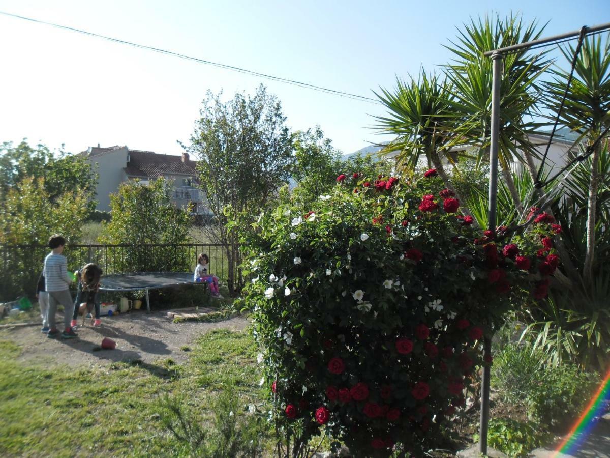 Apartment Sobin Kastela Bagian luar foto
